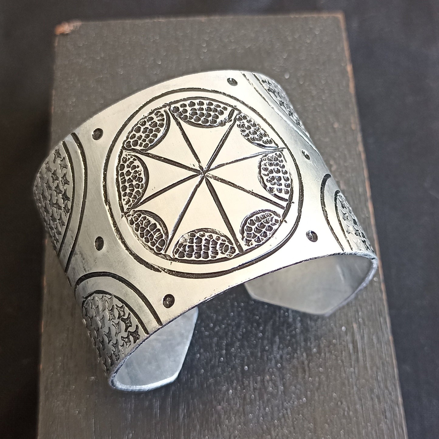 Aluminium Bracelet 200