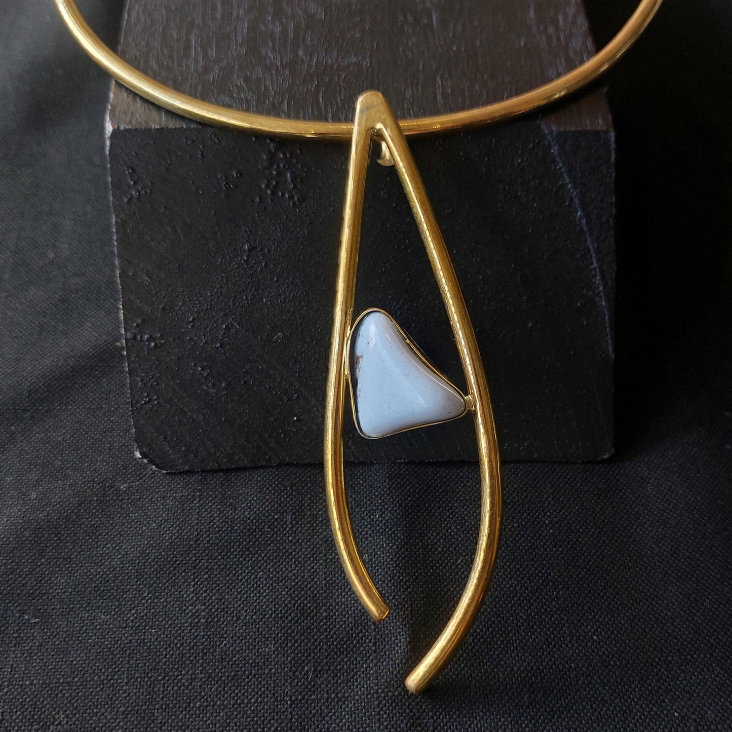 Brass necklace 114 - White Agate