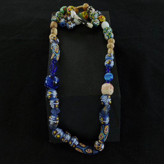 Beaded necklace 135