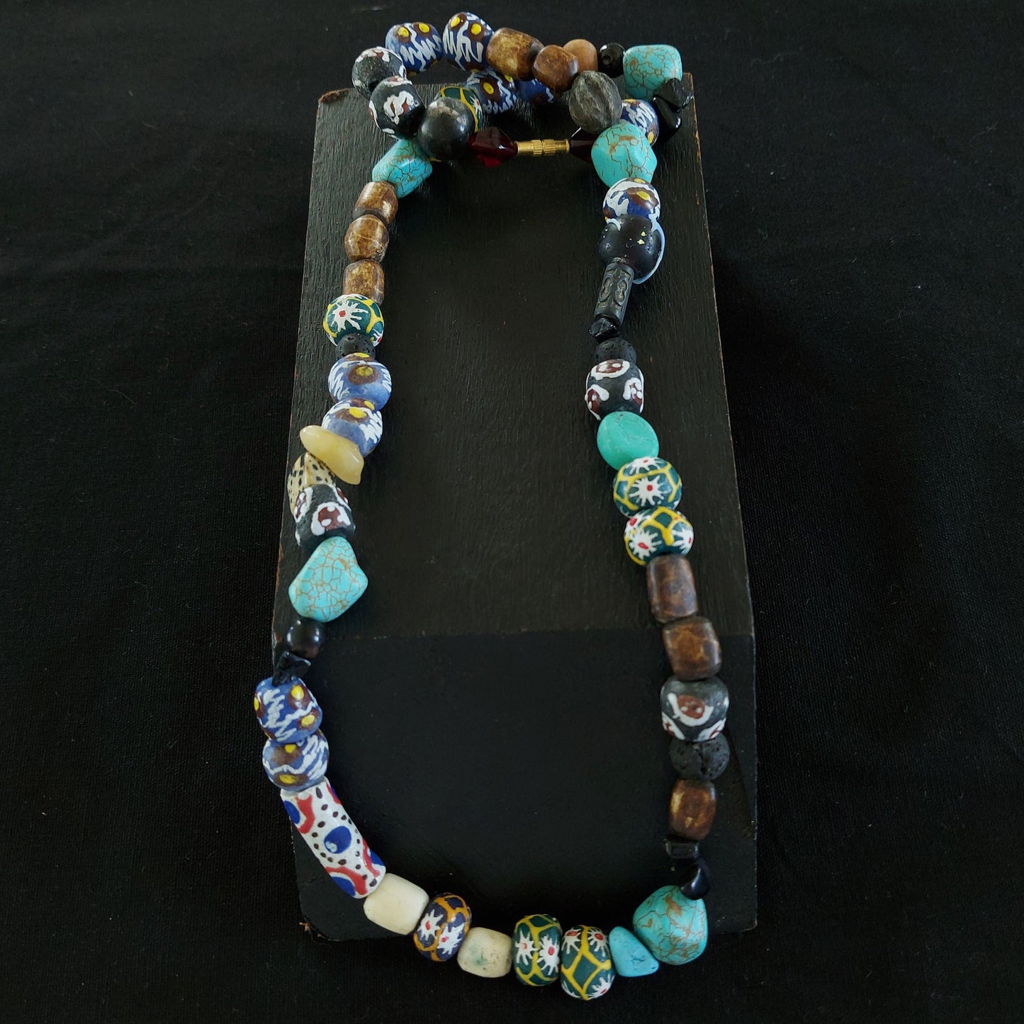 Beaded necklace 138