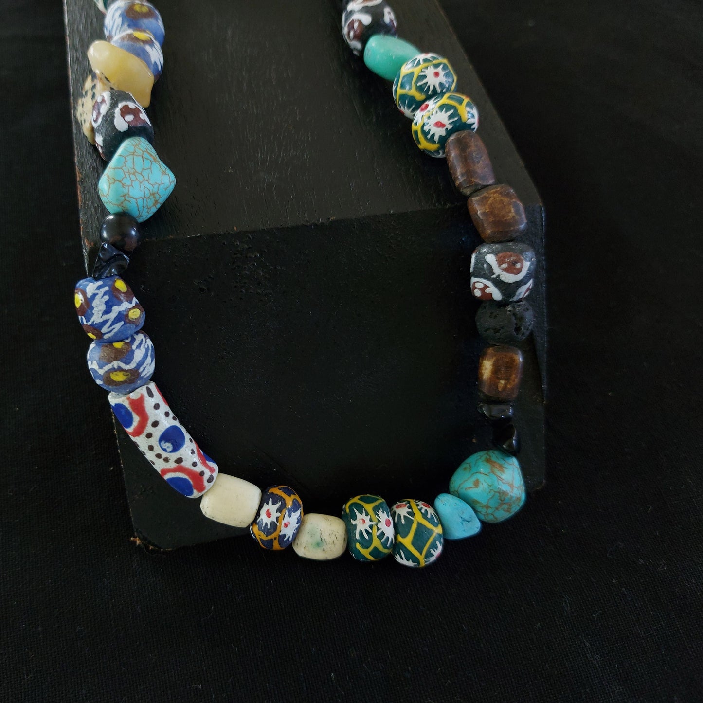 Beaded necklace 138