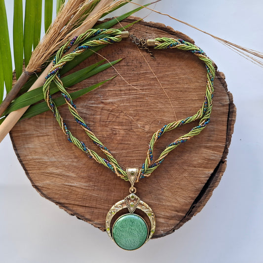 Beaded necklace 223