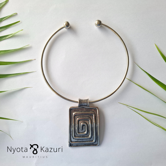 Brass necklace 235