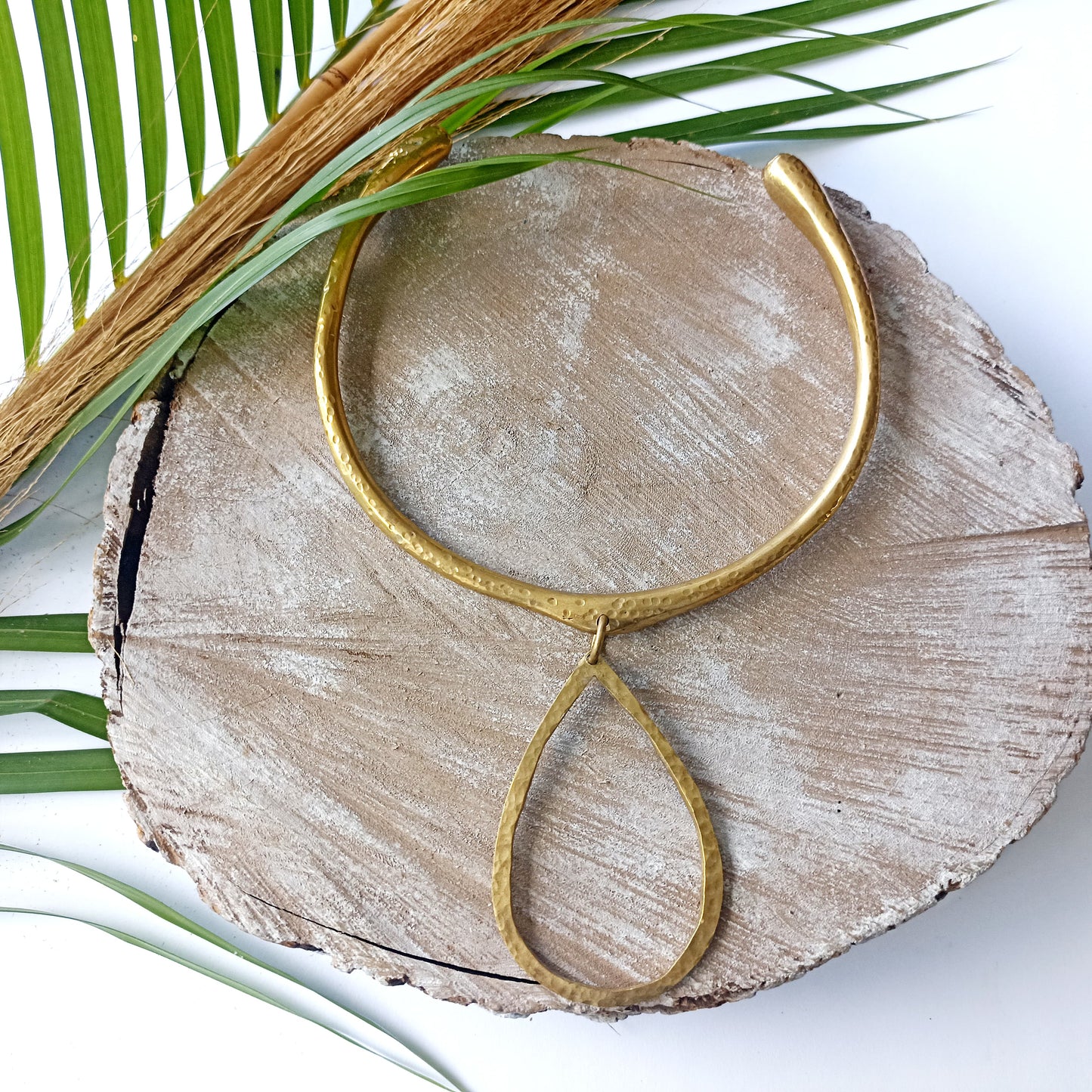 Brass necklace 113