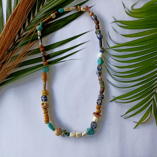 Beaded necklace 136