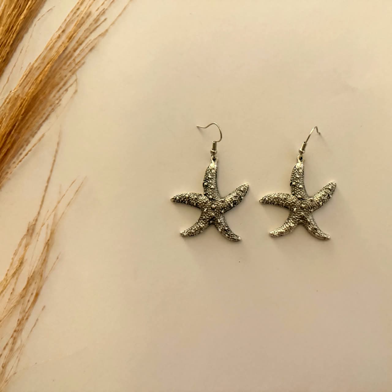 Silver-tone earrings 423